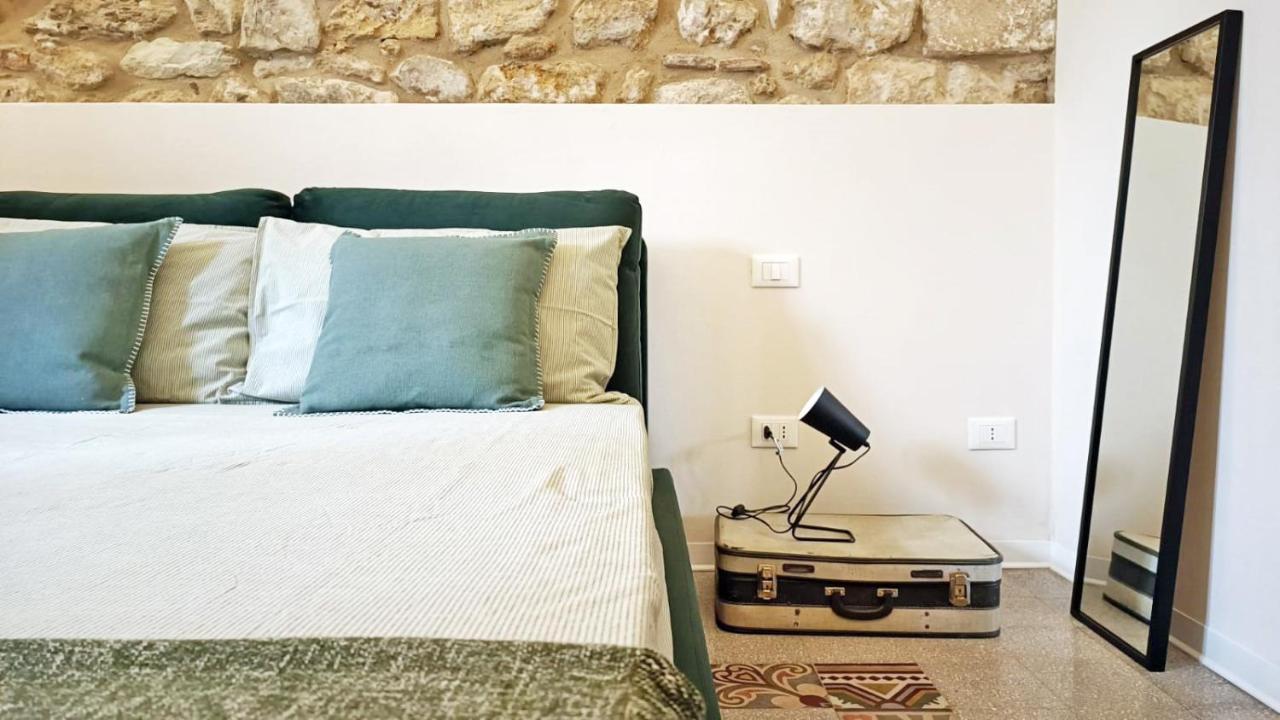 Bassi77 - Rooms & Apartments Trapani Kültér fotó