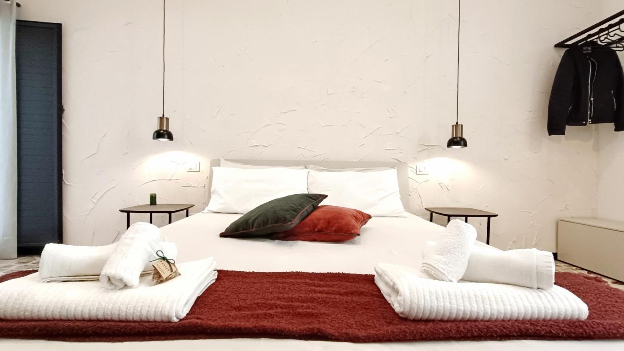 Bassi77 - Rooms & Apartments Trapani Kültér fotó